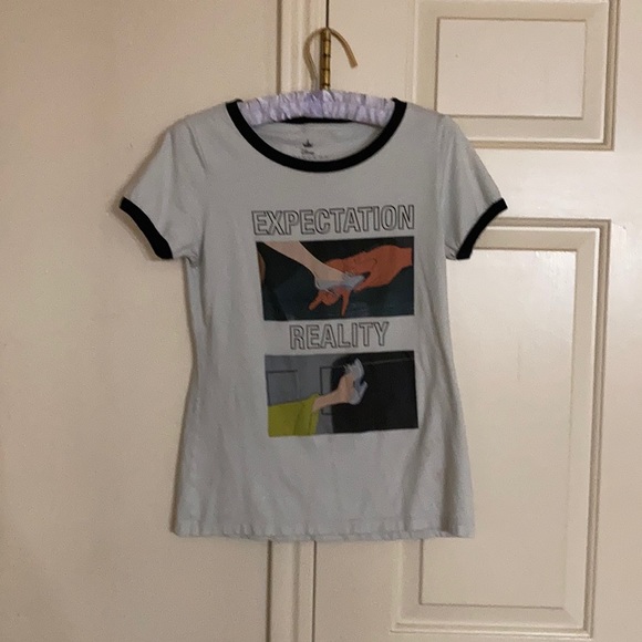 DISNEY CINDERELLA GRAPHIC TEE - Picture 1 of 3